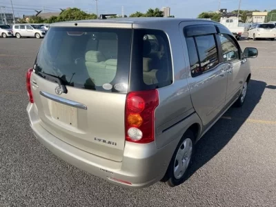 Toyota RAUM