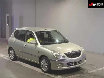 Daihatsu STORIA