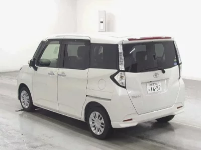 Toyota TANK