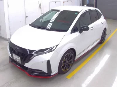Nissan AURA