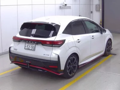 Nissan AURA