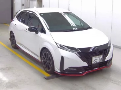 Nissan AURA