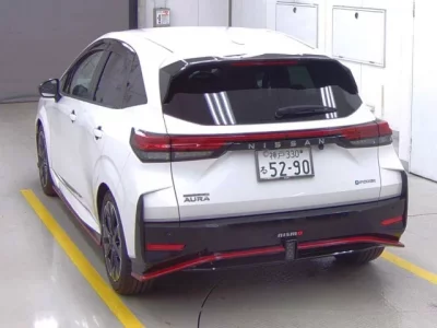 Nissan AURA