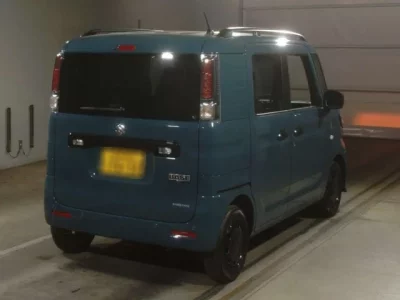 Suzuki SPACIA BASE