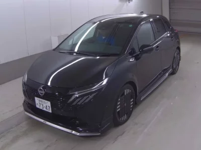 Nissan AURA