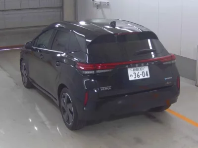 Nissan AURA