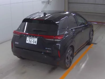 Nissan AURA