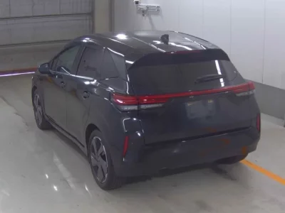 Nissan AURA