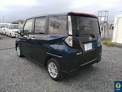 Toyota TANK