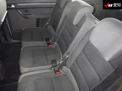 Volkswagen GOLF TOURAN