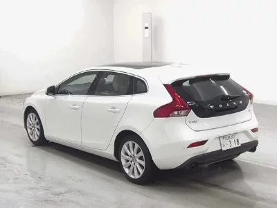 Volvo V40