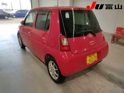 Daihatsu Esse
