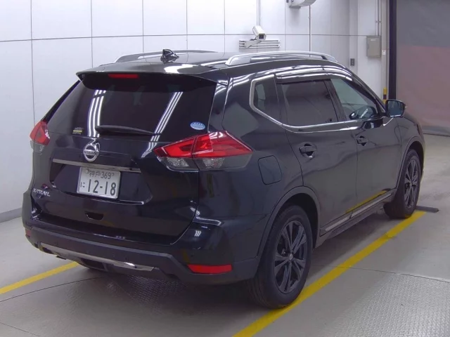 Nissan X-TRAIL