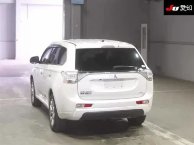 Mitsubishi OUTLANDER PHEV