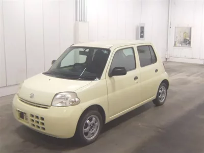 Daihatsu Esse
