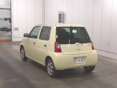 Daihatsu Esse