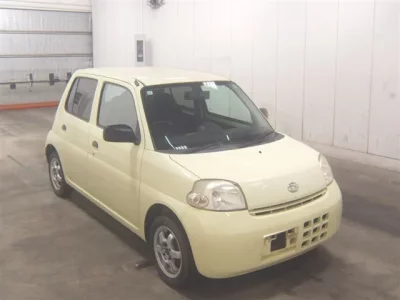 Daihatsu Esse