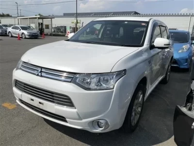 Mitsubishi OUTLANDER PHEV