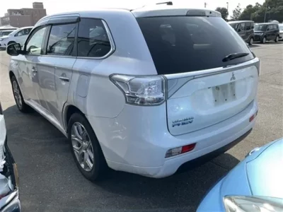 Mitsubishi OUTLANDER PHEV