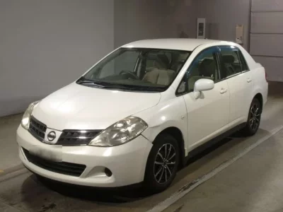 Nissan TIIDA LATIO