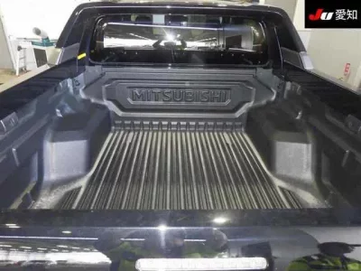 Mitsubishi TRITON