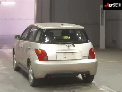 Toyota IST