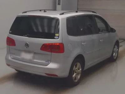 Volkswagen GOLF TOURAN