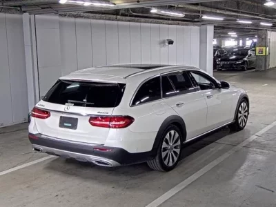 Mercedes-Benz E CLASS WAGON