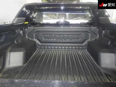 Mitsubishi TRITON