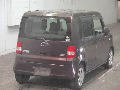 Toyota PIXIS SPACE