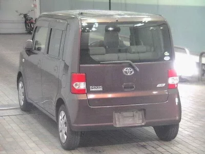 Toyota PIXIS SPACE
