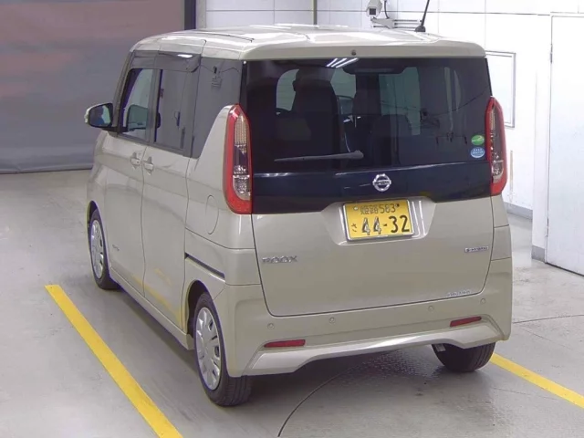 Nissan ROOX