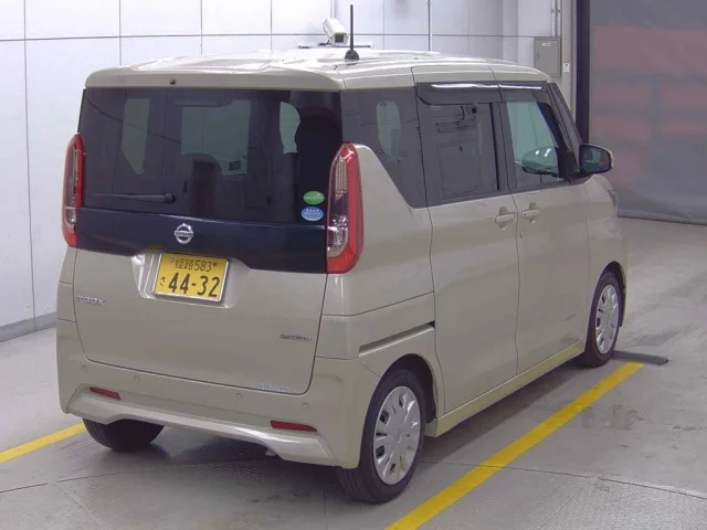 Nissan ROOX