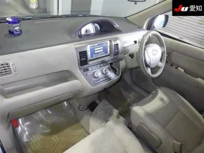 Toyota RAUM