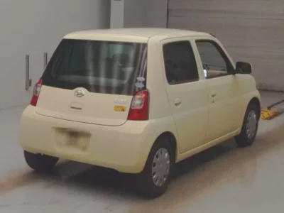 Daihatsu Esse