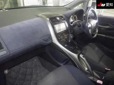 Toyota BLADE