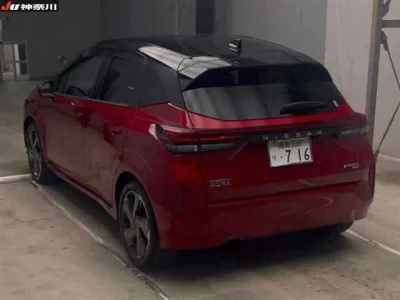 Nissan AURA