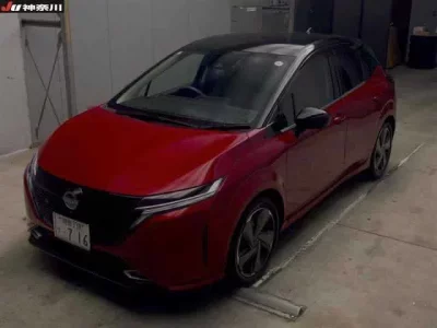 Nissan AURA