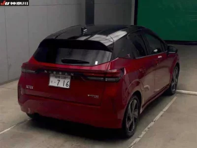 Nissan AURA