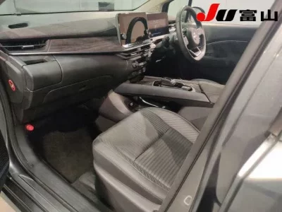 Nissan AURA