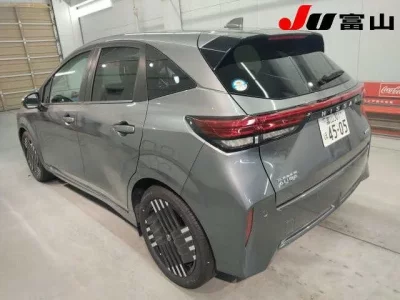 Nissan AURA