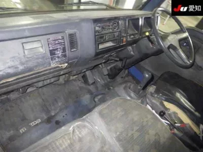 Mazda TITAN