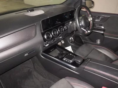 Mercedes-Benz B CLASS