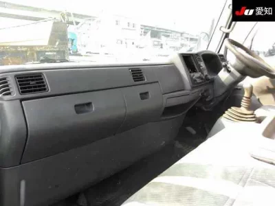 Mazda TITAN