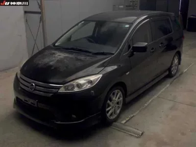 Nissan LAFESTA