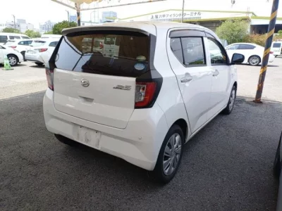 Daihatsu MIRA E S