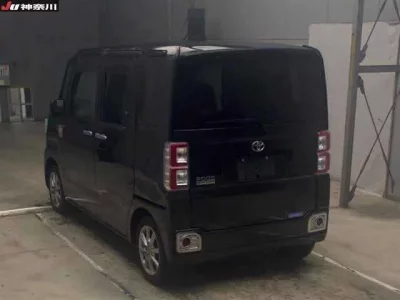 Toyota PIXIS MEGA