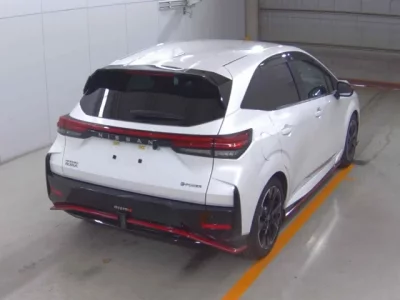 Nissan AURA