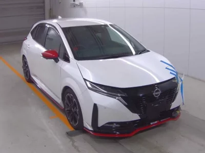 Nissan AURA