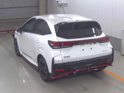 Nissan AURA